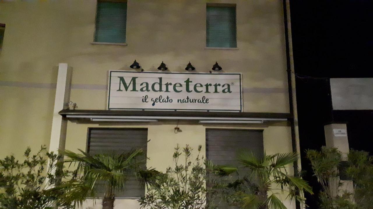 Hotel ...per il Sirio Ivrea Esterno foto